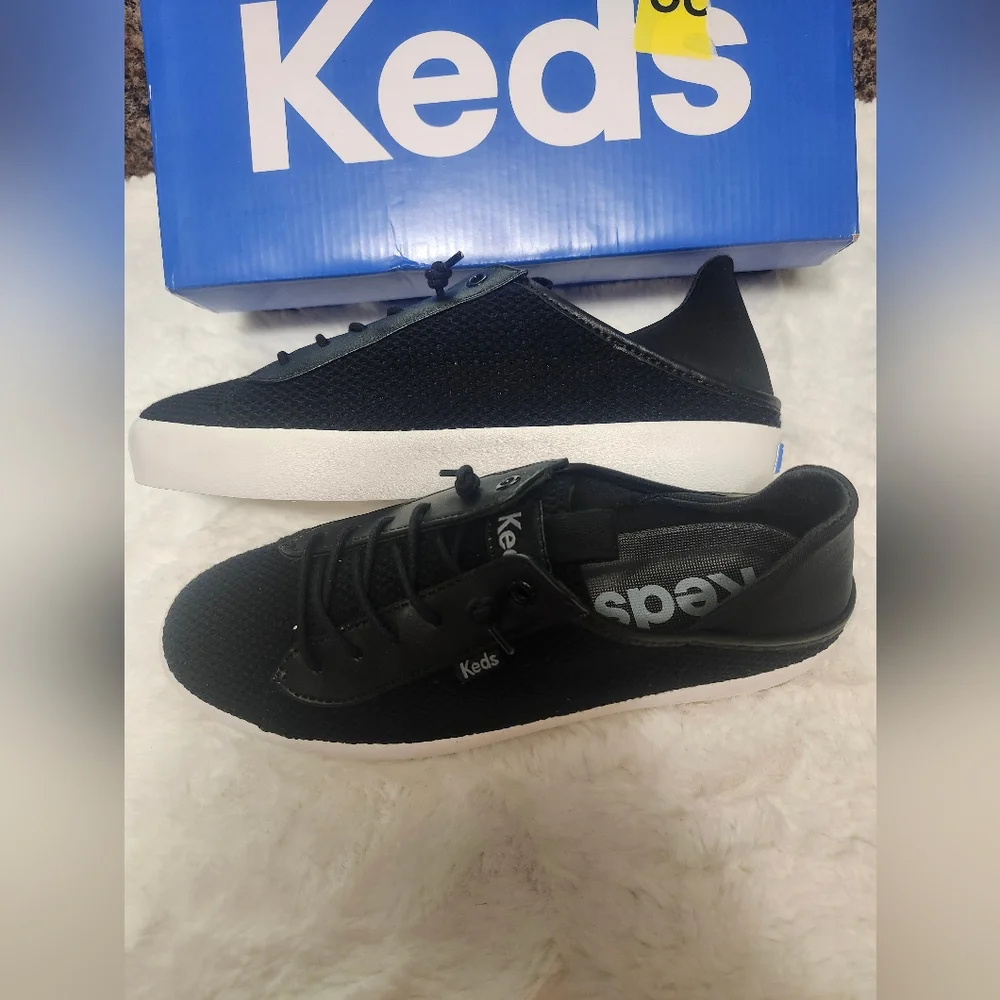 Keds  Black Lace-Up Kickback Sneakers
